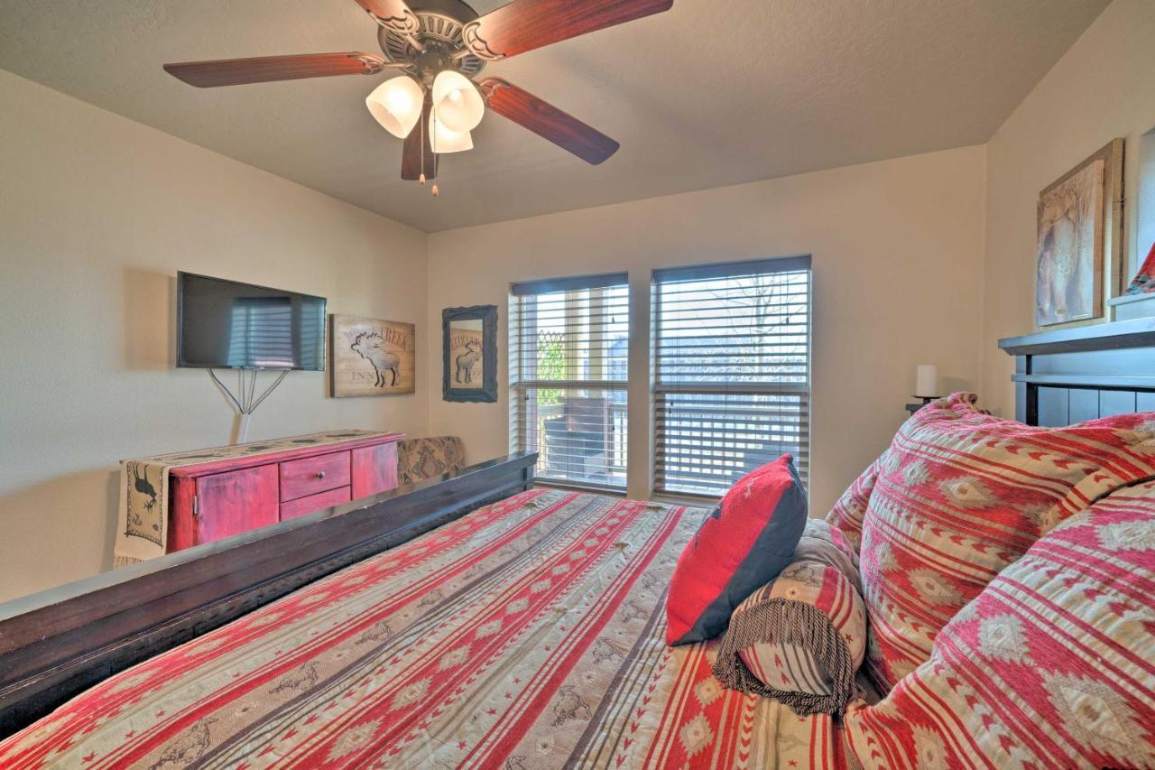 Ennis Vacation Rental With Balcony Walk To Downtown Exterior foto